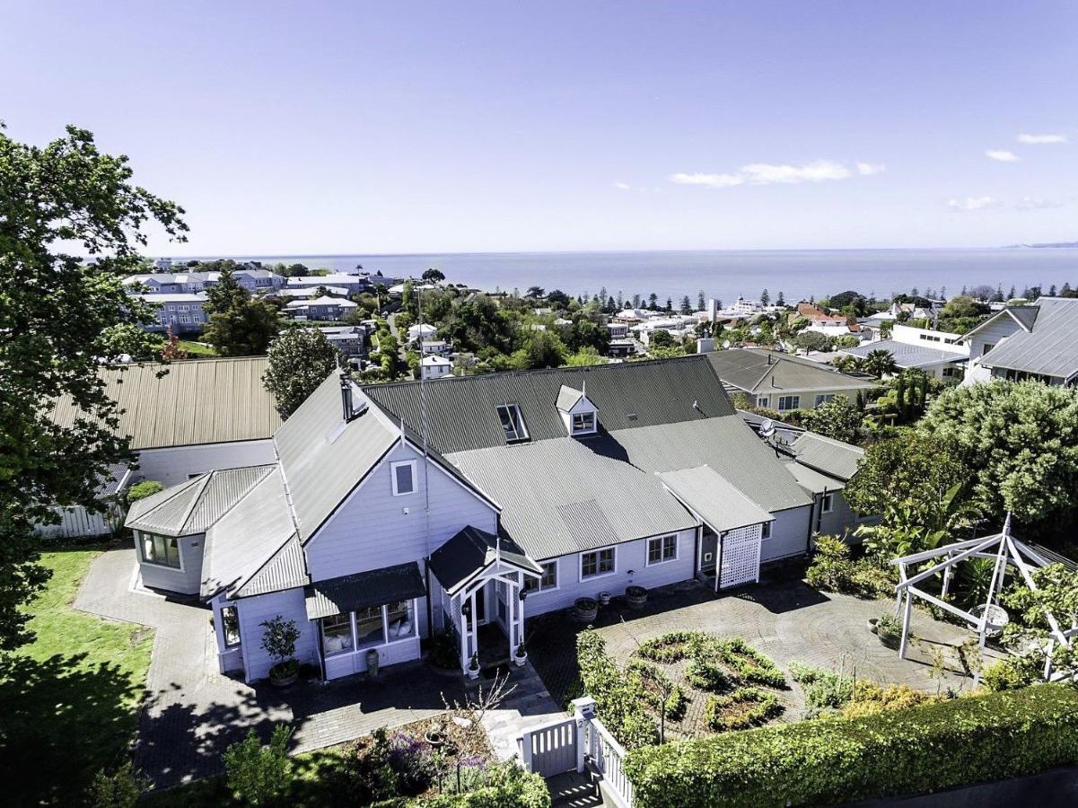 Chez Tiare - The Private Wing Bed & Breakfast Napier Exterior photo