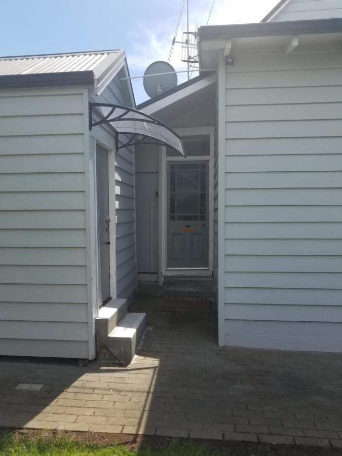 Chez Tiare - The Private Wing Bed & Breakfast Napier Exterior photo